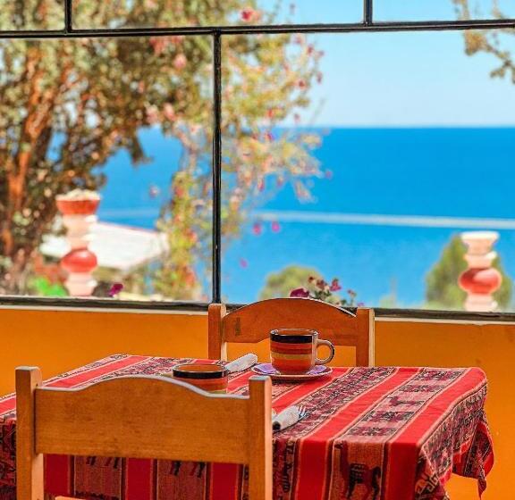 اتاق استاندارد با چشم‌انداز دریاچه, Hostal Sol Y Lago