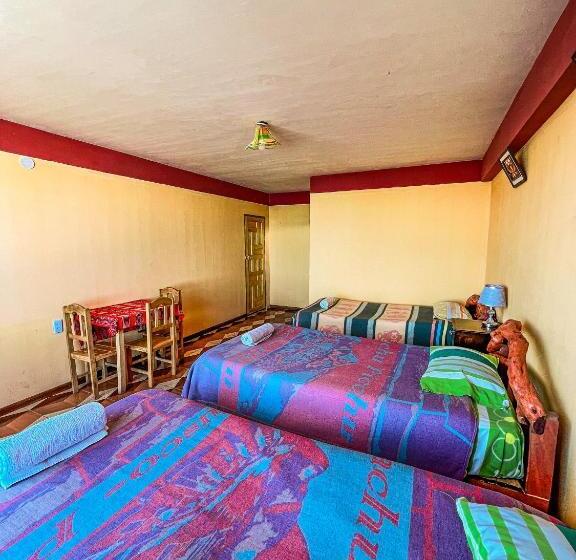 اتاق استاندارد سه نفره, Hostal Sol Y Lago