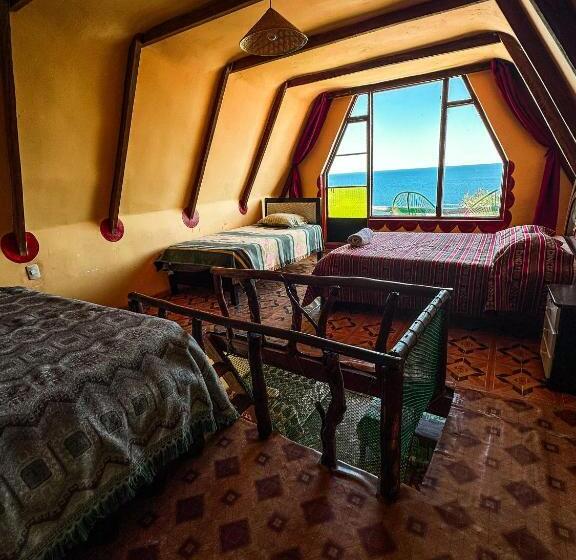 Family bungalow with lake view, Hostal Sol Y Lago