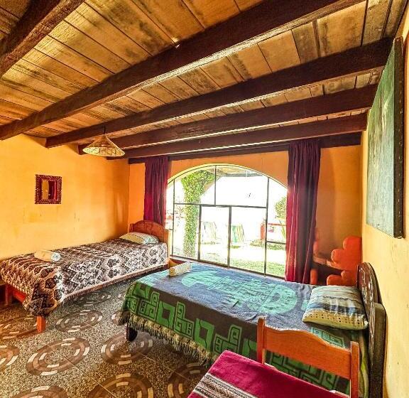Family bungalow with lake view, Hostal Sol Y Lago