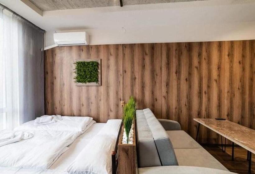 استودیوی استاندارد, нові смарт квартири з парком і набережною!