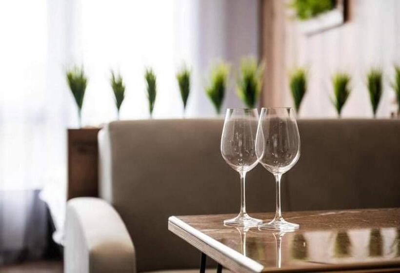 استودیوی استاندارد, нові смарт квартири з парком і набережною!