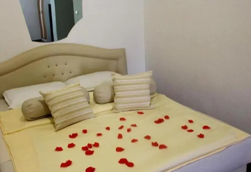 اتاق استاندارد, Holiday In Bihać