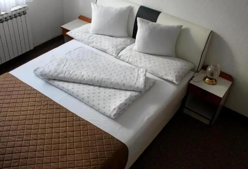 اتاق استاندارد, Holiday In Bihać