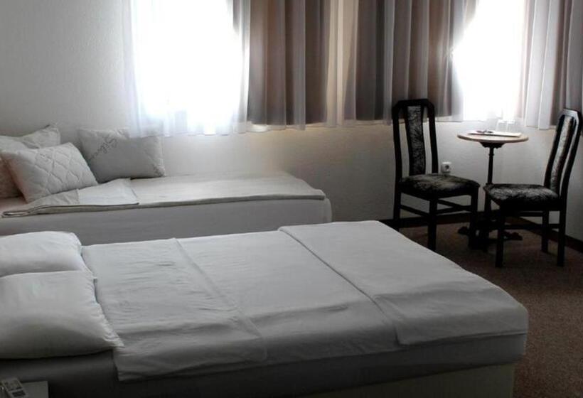 اتاق استاندارد سه نفره, Holiday In Bihać