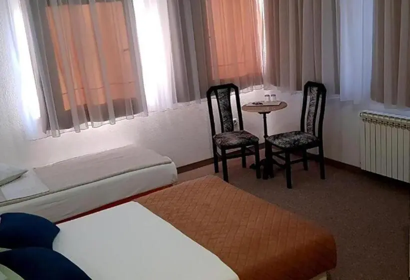 اتاق استاندارد سه نفره, Holiday In Bihać