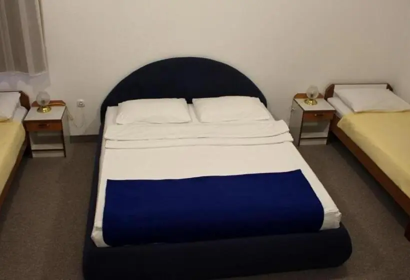 اتاق استاندارد چهار تخته, Holiday In Bihać