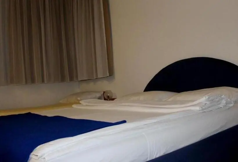 اتاق استاندارد چهار تخته, Holiday In Bihać