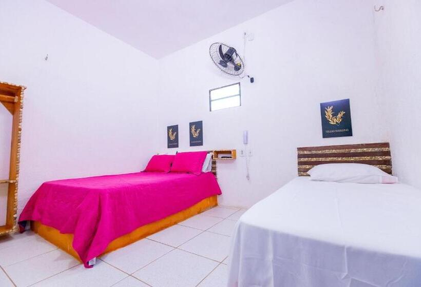 Economy Triple Room, Das Pedras