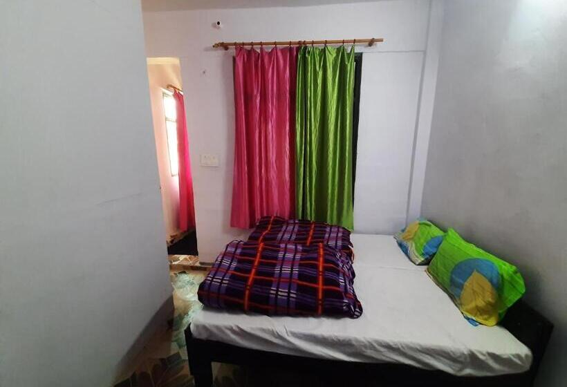 バルコニー付スタンダード４ベッドルーム, Himalayan Dews Ukhimath