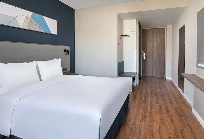 キングサイズベッドのスタンダードルーム, Holiday Inn Express Chengde Park View, An Ihg