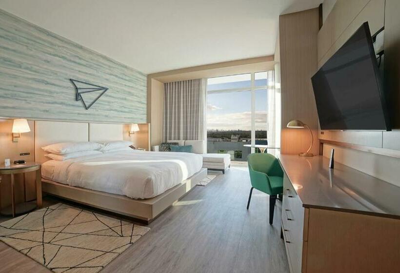 キングサイズベッドのクラブルーム, Marriott Fort Lauderdale Airport