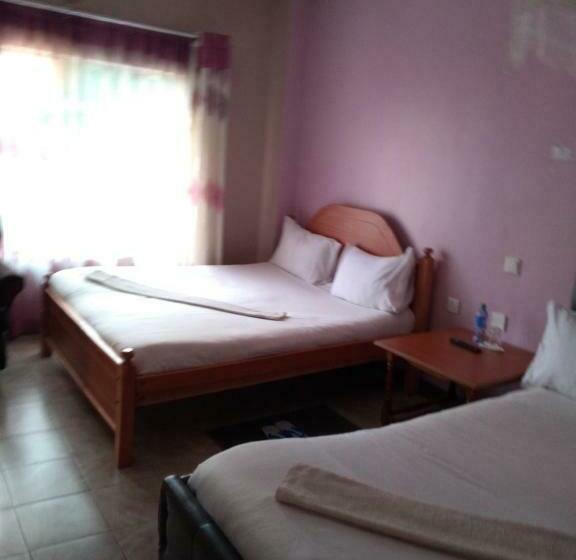 اتاق خانوادگی, The Crown Place