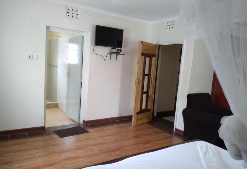 استودیوی استاندارد, The Crown Place