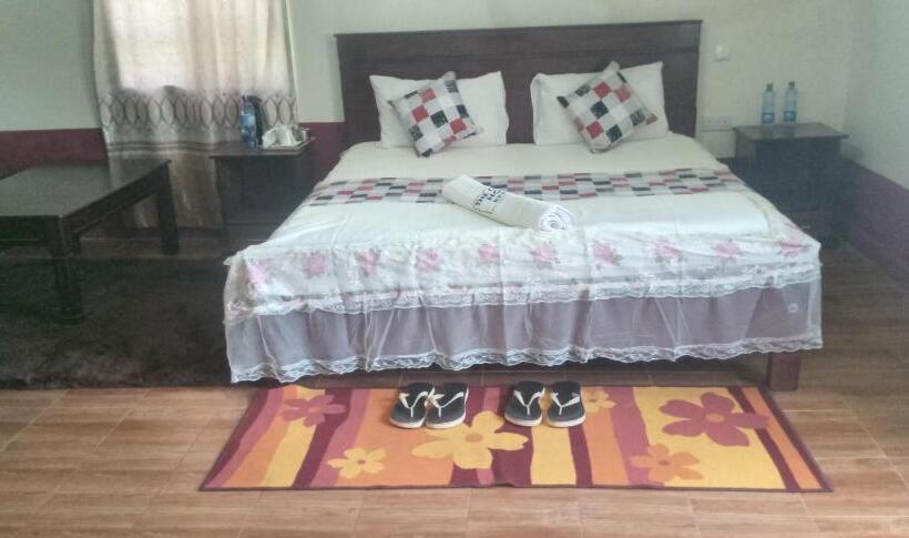 استودیوی استاندارد, The Crown Place