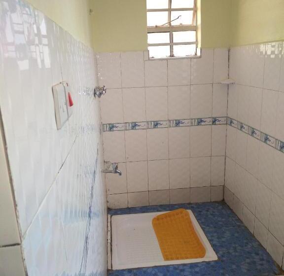 اتاق استاندارد, The Crown Place