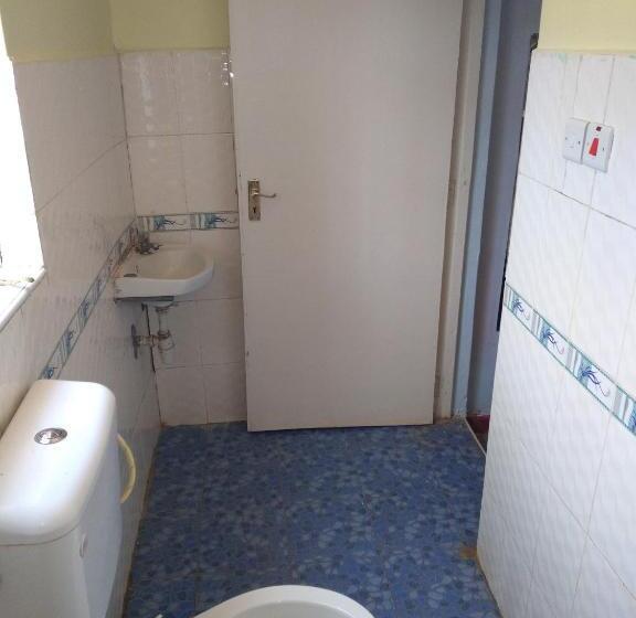 اتاق استاندارد, The Crown Place