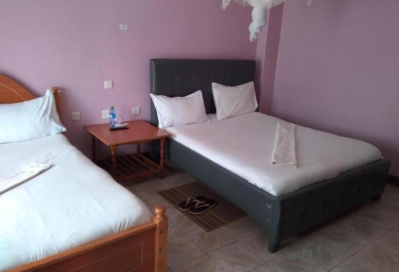 اتاق خانوادگی, The Crown Place