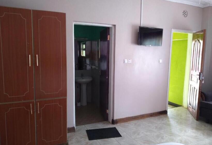 اتاق خانوادگی, The Crown Place