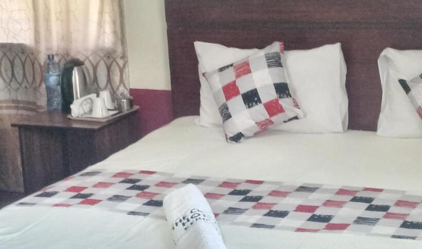 استودیوی استاندارد, The Crown Place