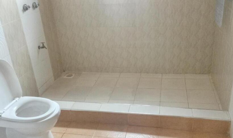 استودیوی استاندارد, The Crown Place