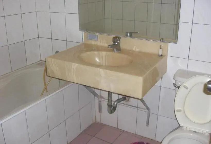 اتاق اکونومی یک تخته, Uni