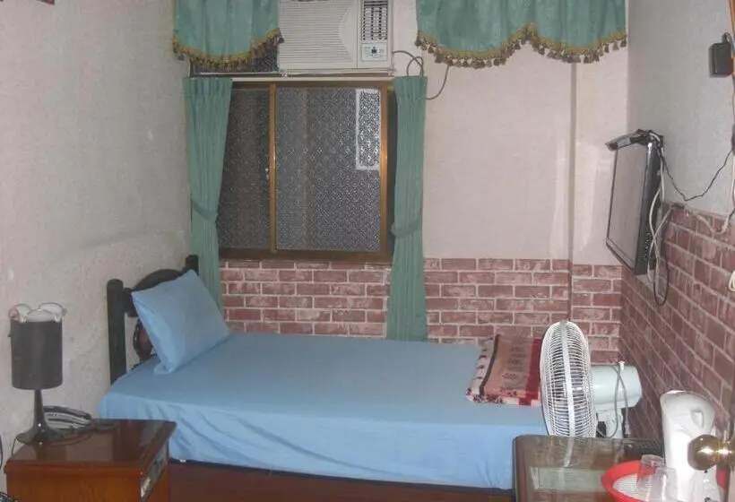 اتاق عادی یک تخته, Uni