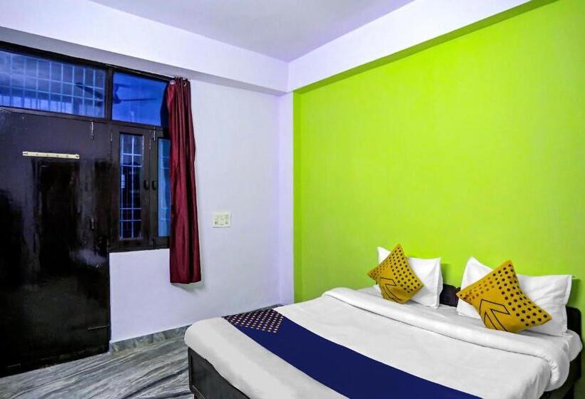 غرفة قياسية ثلاثية, Spot On Raj Hotel Vip Near Worlds Of Wonder