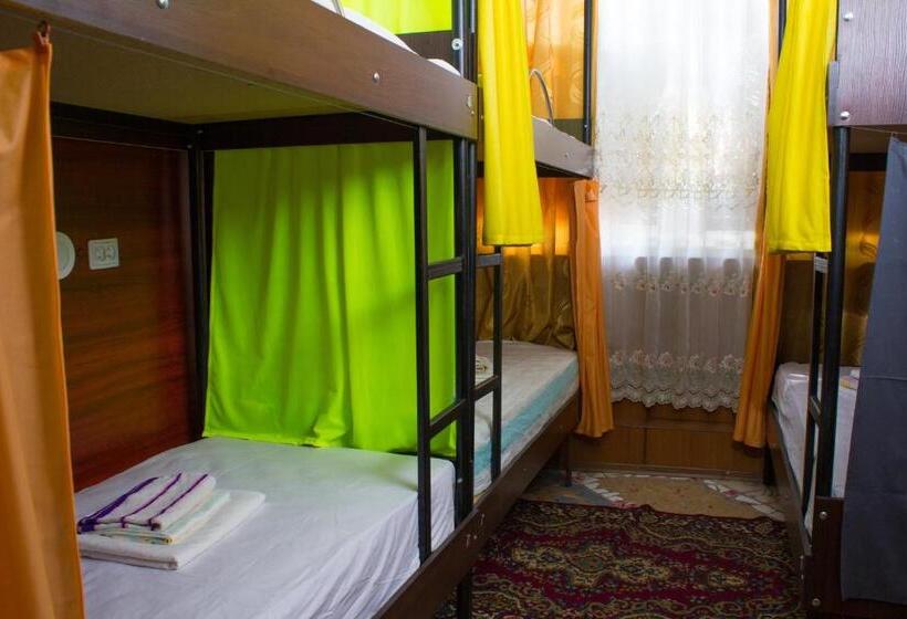 تختخواب در اتاق مشترک, клуб B55