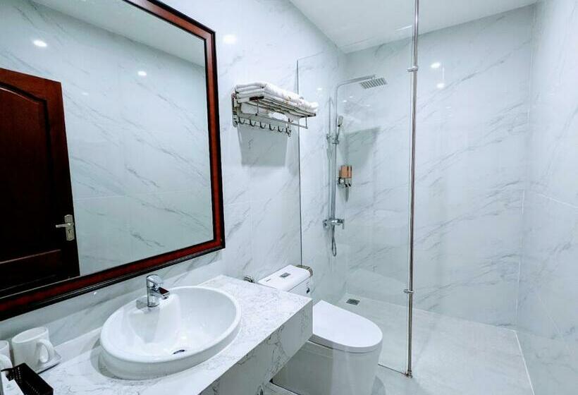 اتاق استاندارد, La Pense E Hotel   Dalat