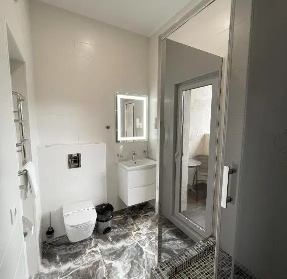 Cameră Triplă Standard cu Balcon, Levanevsky