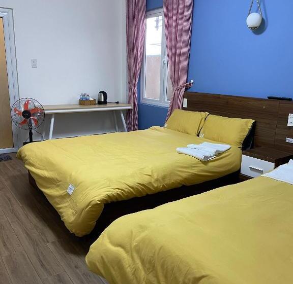 اتاق استاندارد چهار تخته, My House