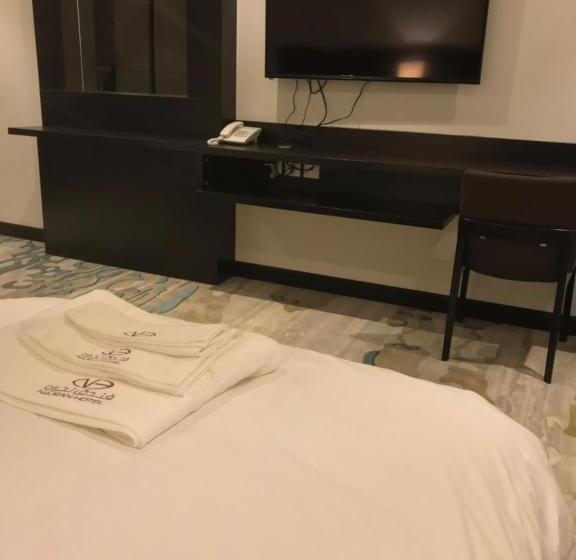 اتاق لوکس, Najran