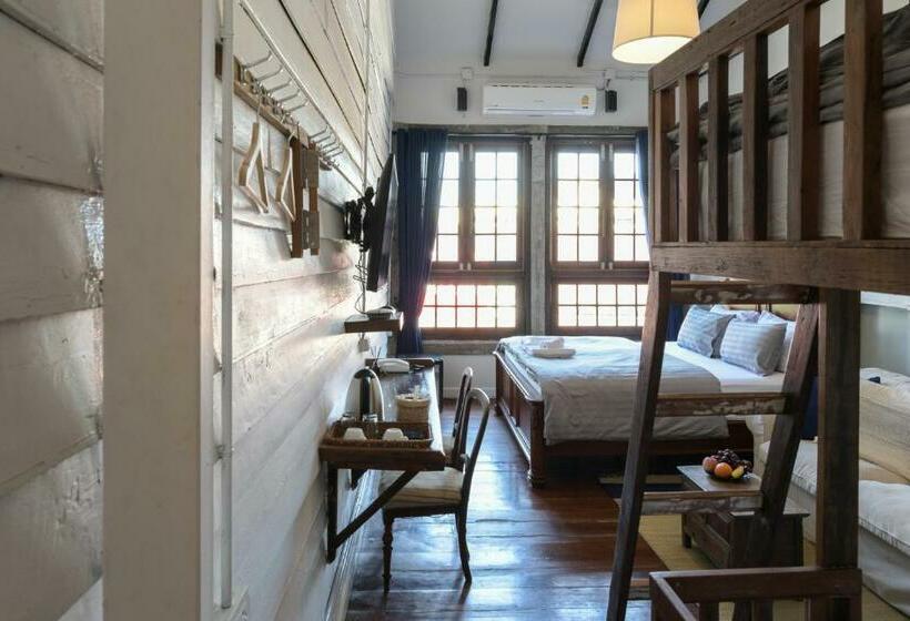 חדר משפחתי דלוקס, Velawarin