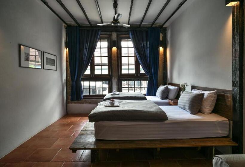 Номер Deluxe, Velawarin