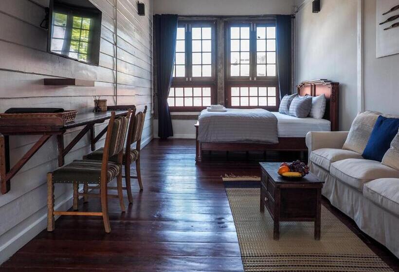 סוויטת ג'וניור, Velawarin