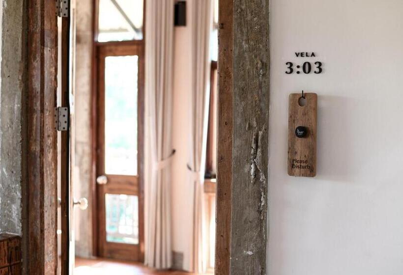 סוויטה עם מרפסת, Velawarin