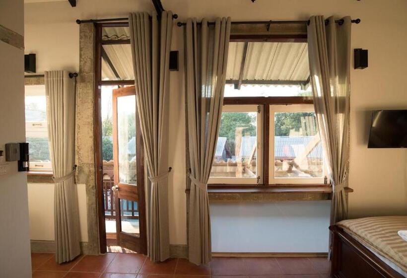 סוויטה עם מרפסת, Velawarin