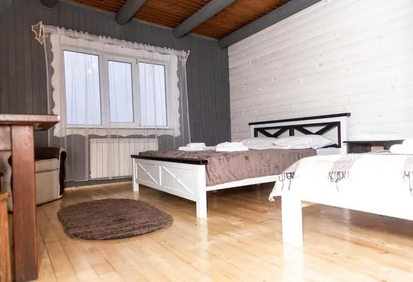 スタンダードトリプルルーム, Wood House