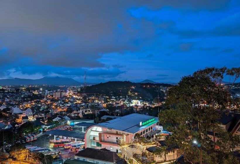 اتاق استاندارد با تخت بزرگ, La Pense E Hotel   Dalat