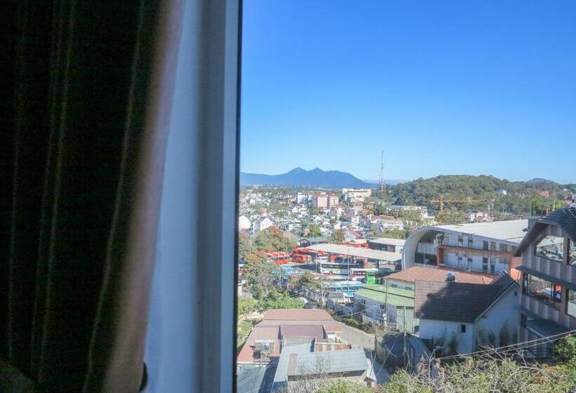 اتاق استاندارد با تخت بزرگ, La Pense E Hotel   Dalat