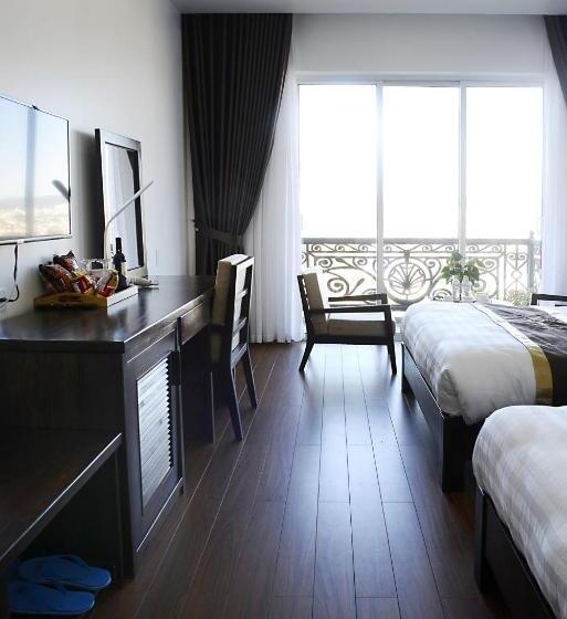 اتاق خانوادگی با چشمانداز کوه, La Pense E Hotel   Dalat