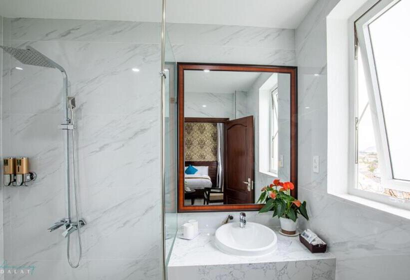 اتاق خانوادگی, La Pense E Hotel   Dalat