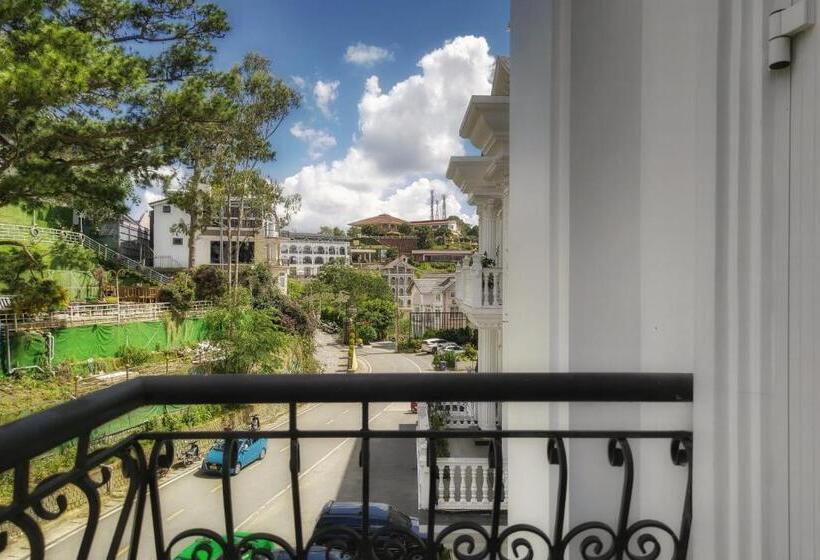 اتاق استاندارد با بالکن, La Pense E Hotel   Dalat