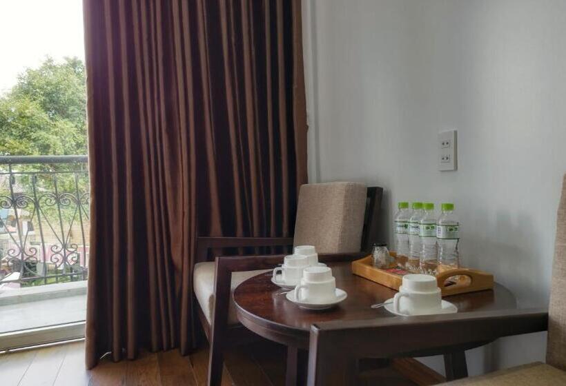 اتاق لوکس خانوادگی, La Pense E Hotel   Dalat