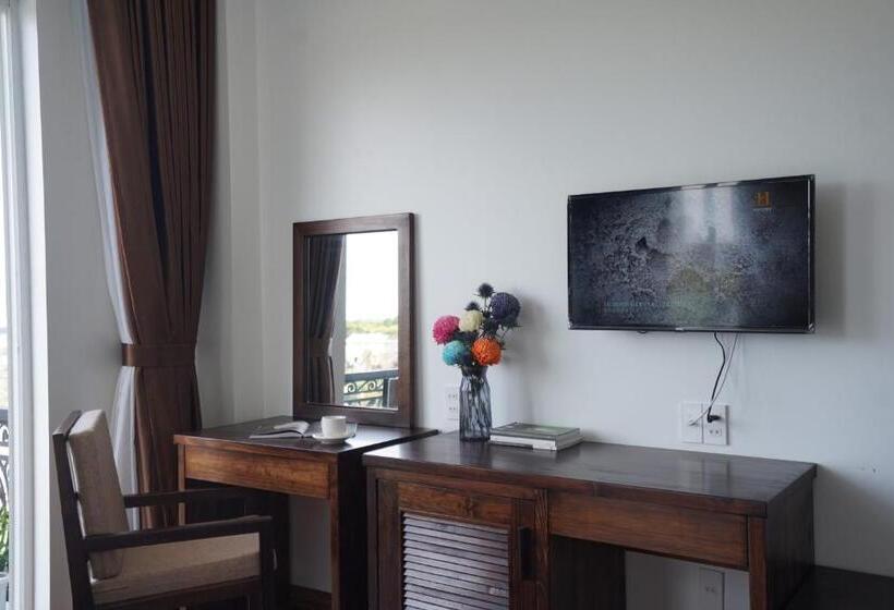 اتاق لوکس, La Pense E Hotel   Dalat