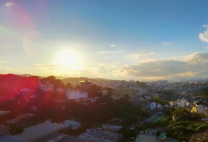 اتاق لوکس, La Pense E Hotel   Dalat