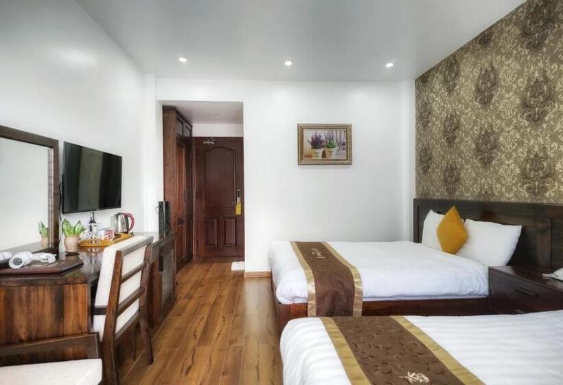 اتاق لوکس خانوادگی, La Pense E Hotel   Dalat