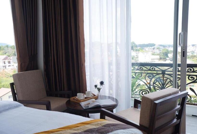اتاق لوکس, La Pense E Hotel   Dalat