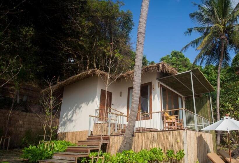 キングサイズベッドのスイートルーム, The Nest Private Beach Resort